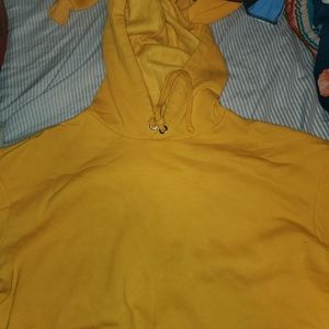 Yellow, cropped sweatshirt